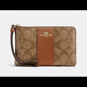 Coach Zip Wristlet In Signature Canvas New with Tag